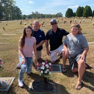 Meet your Posher, Larry